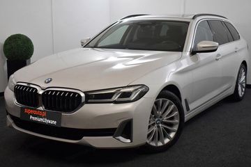 BMW Seria 5 520d xDrive Luxury Line aut