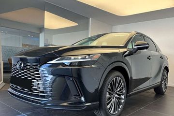 Lexus RX 450h+ Omotenashi 2.5 Hybrid Plug-in