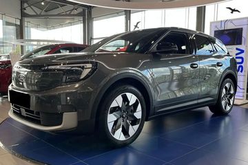 Ford Explorer Premium 77kWh RWD