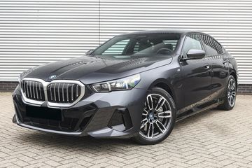 BMW Seria 5 530e xDrive M Sport