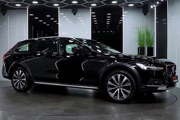 Volvo V90 Cross Country D4 AWD Pro