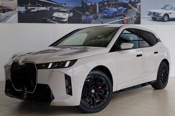BMW iX xDrive45 M Sport