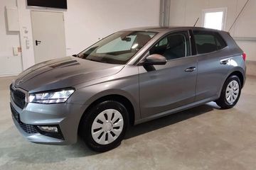 Skoda Fabia Essence 1.0 MPI