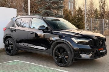 Volvo XC40 B4 B Ultra Black Edition