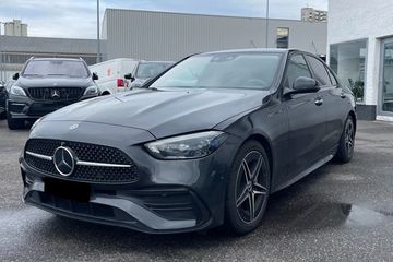 Mercedes Klasa C 200 4-Matic AMG