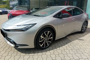 Toyota Prius Prestige 2.0 Hybrid Plug-in