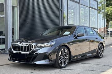 BMW Seria 5 520i M Sport