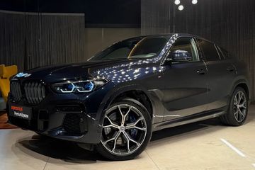 BMW X6 M50i
