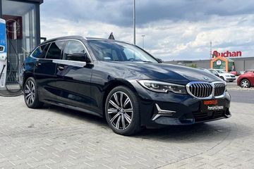 BMW Seria 3 Touring 320d xDrive Luxury Line