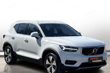 Volvo XC40 T5 AWD Momentum Pro aut