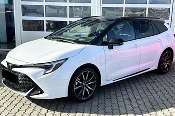 Toyota Corolla GR Sport 2.0 Hybrid Dynamic Force