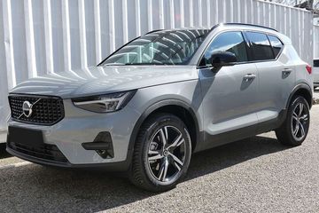 Volvo XC40 B3 Plus Dark