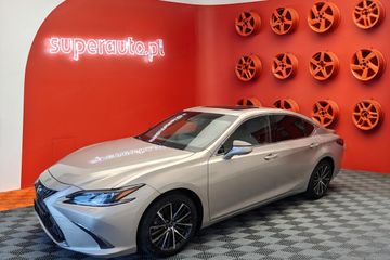 Lexus ES 300h Business Edition 2.5 E-CVT