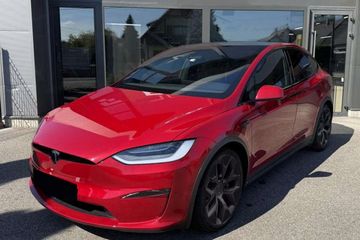 Tesla Model X Plaid