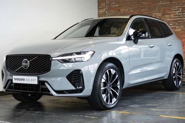 Volvo XC60 T6 Plug-In Hybrid AWD Ultra Dark