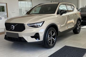 Volvo XC40 B3 Plus Dark
