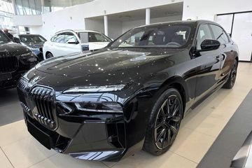 BMW Seria 7 740d xDrive M Sport