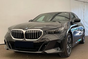 BMW Seria 5 520d xDrive M Sport