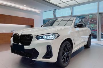 BMW X4 M40i