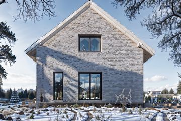  Projekt domu eko Typowy 75 (KKE1069) - projekt domu parterowego z poddaszem - Zdjęcie 3