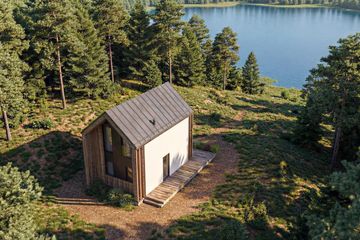 Projekt domu Jaskółka XL 4 - parterowy z poddaszem dom o powierzchni 61,90 m², dach dwuspadowy - ujęcie 2