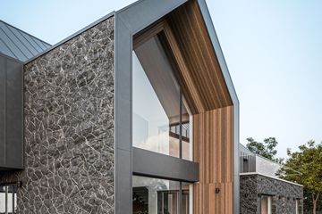 Projekt domu House x29 - parterowy z poddaszem dom o powierzchni 248,57 m², dach wielospadowy - ujęcie 10