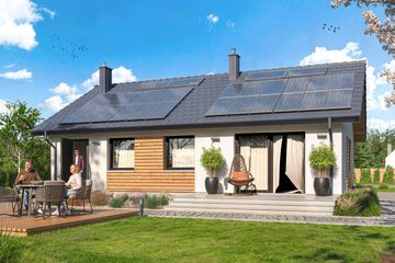 Projekt domu Tracja 9 B - parterowy dom o powierzchni 79,27 m², dach dwuspadowy, koszt budowy 231 000 zł - ujęcie frontu