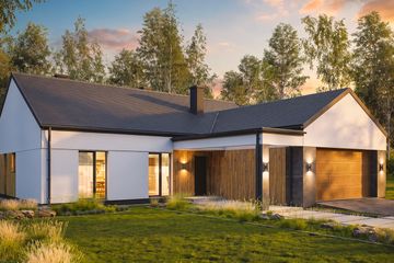 Projekt domu na Majowej z garażem - parterowy dom o powierzchni 117,58 m², dach dwuspadowy, koszt budowy 385 000 zł - ujęcie frontu