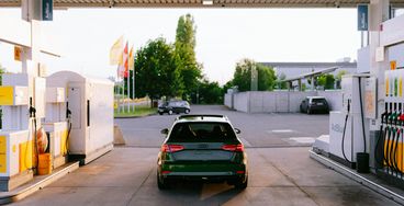 Rząd obniża VAT na paliwo, ale podwyżki wracają