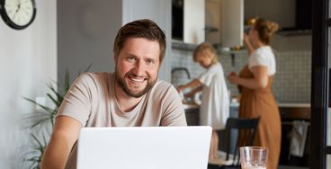 Pożyczanie w czasach niskiej inflacji i spadających stóp procentowych.