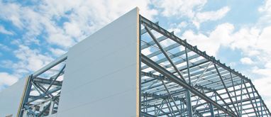 Garaż z płyty warstwowej