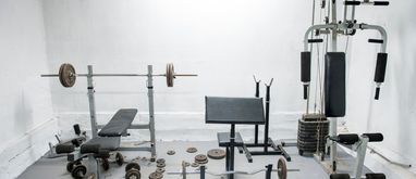 Domowa siłownia: jak ją zrobić i co powinna zawierać?