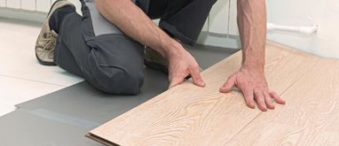 Ile kosztuje położenie paneli?