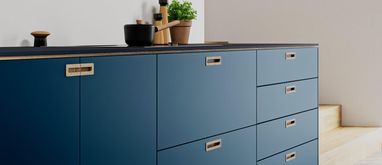 Kuchnia z kolekcją polimerowego szkła RAUVISIO crystal deep