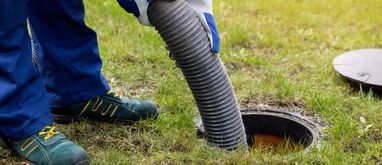 Ile kosztuje wywóz szamba? Cena za rok 2022