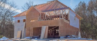 Czy warto mieć ubezpieczenie domu w budowie