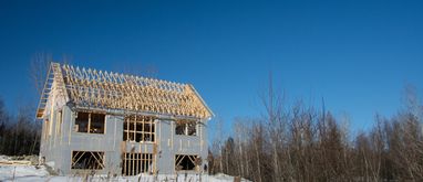 Jak przygotować w budowie dach na zimę?