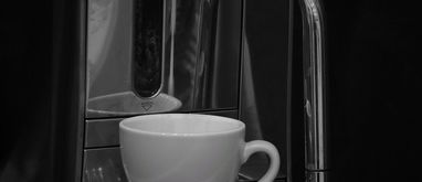 ekspres kolbowy w kuchni