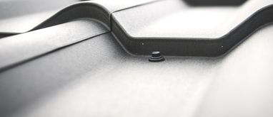 Blacha na dach - blacha dachowa. Co warto wiedzieć?