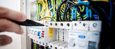 Ogranicznik przepięć - czym jest?