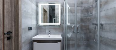 Łazienka w stylu loftowym - czym się charakteryzuje i jak ją urządzić?