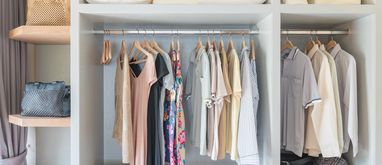 Garderoba na poddaszu – aranżacje, inspiracje i pomysły