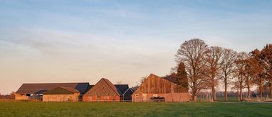 Zabudowa zagrodowa – co to jest i jakie warunki powinna spełniać?