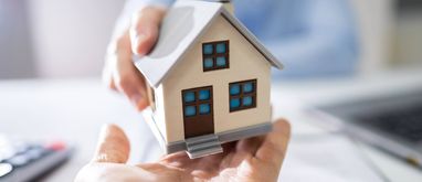 budować dom samodzielnie czy zlecić budowę