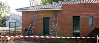 wypadek na budowie domu