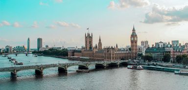 Kredyt w UK - czy to się opłaca? Warunki dla Polaków