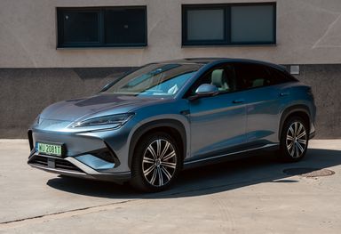BYD Sealion 7
