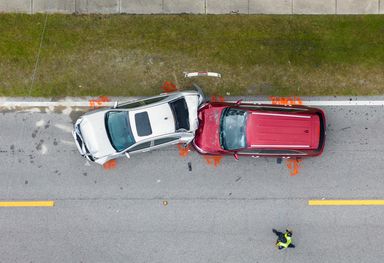 wypadek autem w leasingu co zrobić krok po kroku