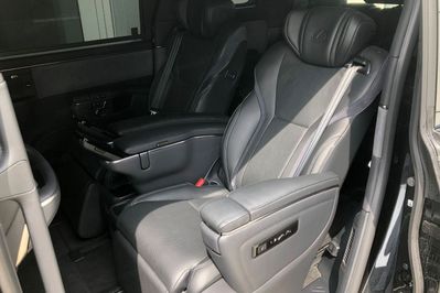 Lexus LM 350h Prestige