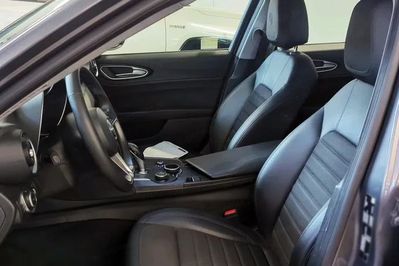 Alfa Romeo Giulia 2.0 Turbo Super aut